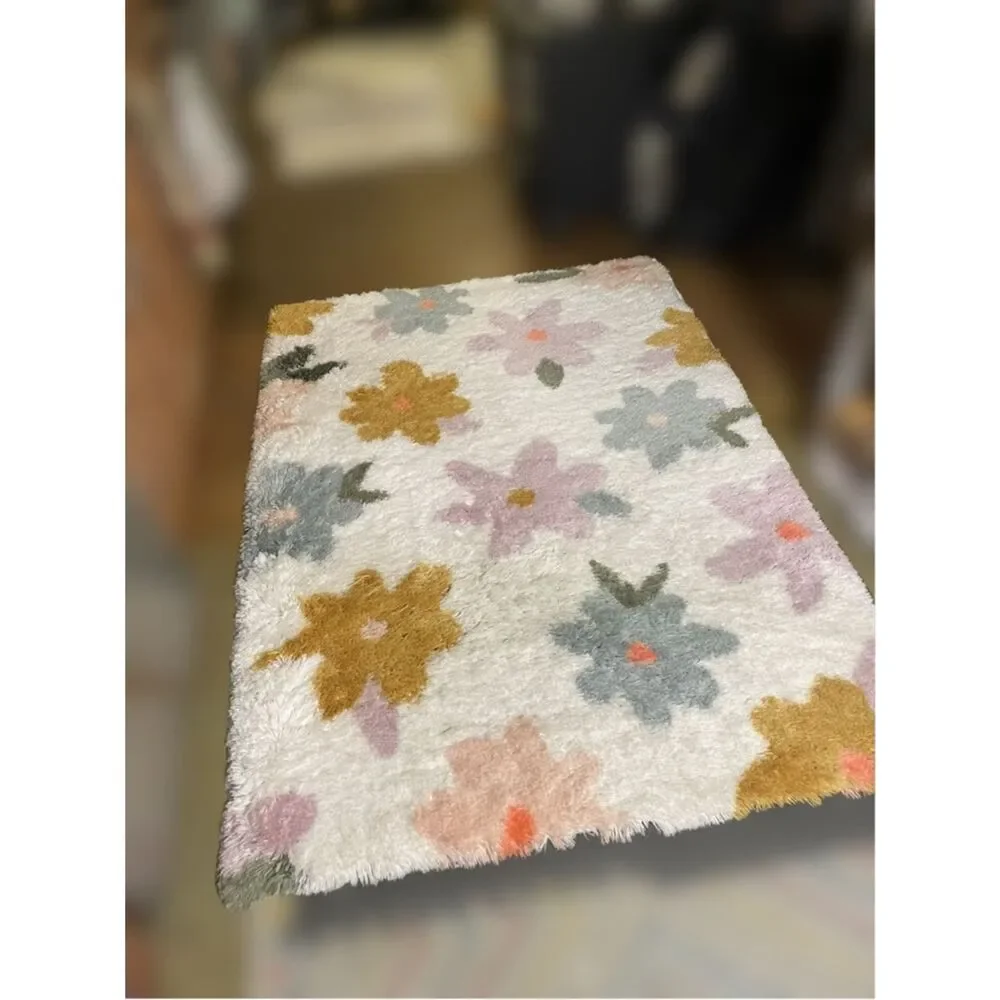 Pillowfort 60’s Vibe Kid’s Floral Shag Accent Rug (48”x 66”)